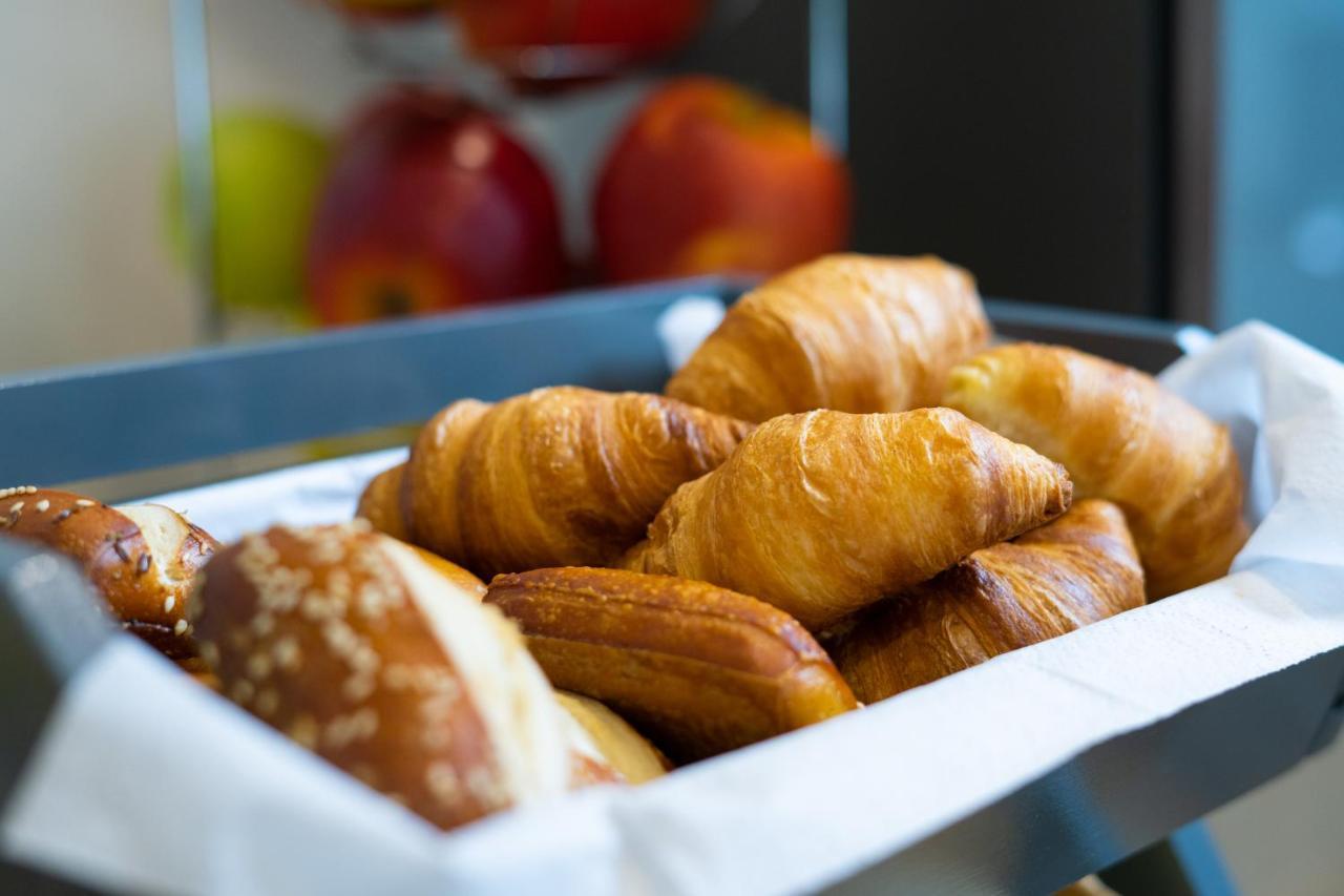 Taste Smart Hotel Μπάκνανγκ Εξωτερικό φωτογραφία